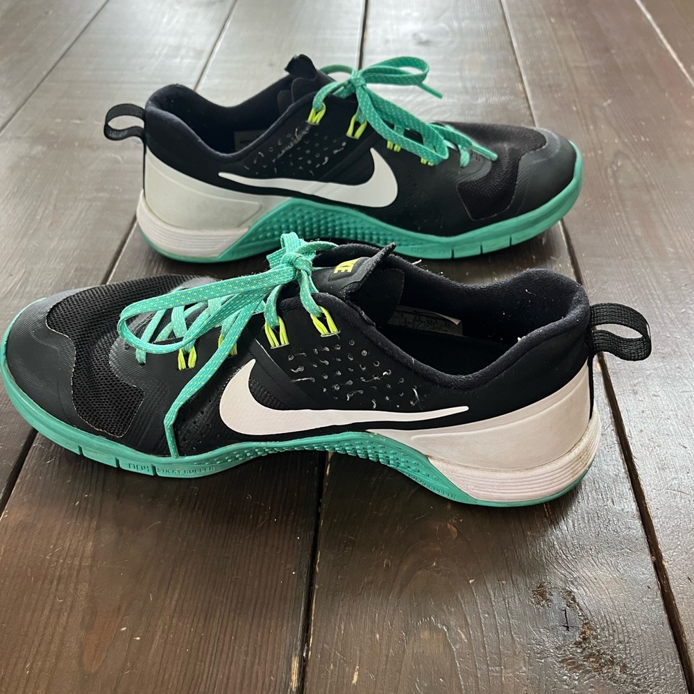 Size 9 Nike Metcon Flyknit shoes CrossFit Lauren Fisher edition